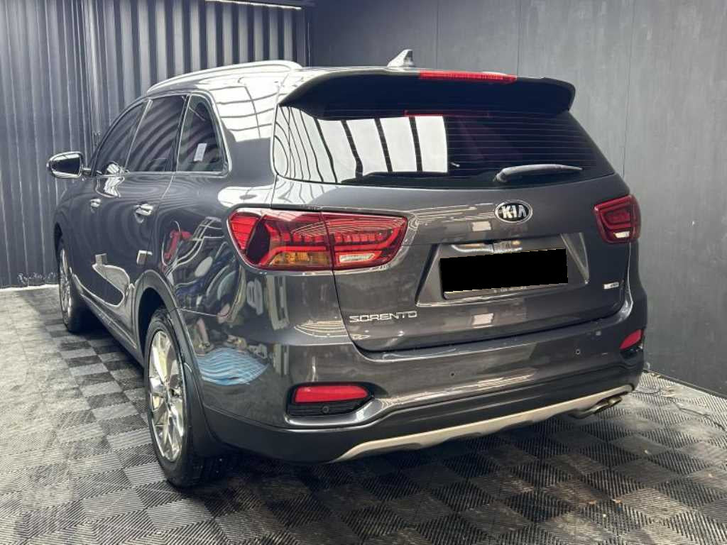 Kia Sorento — photo 04