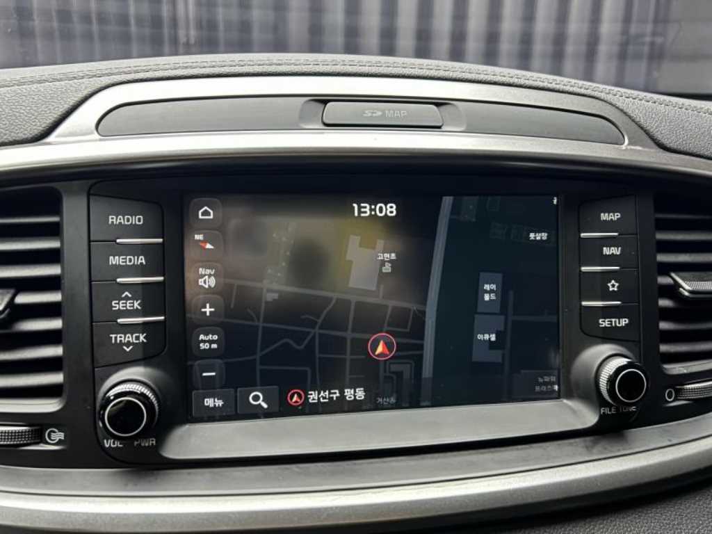Kia Sorento — photo 12