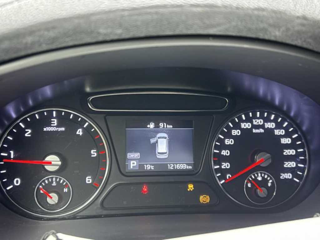 Kia Sorento — photo 15