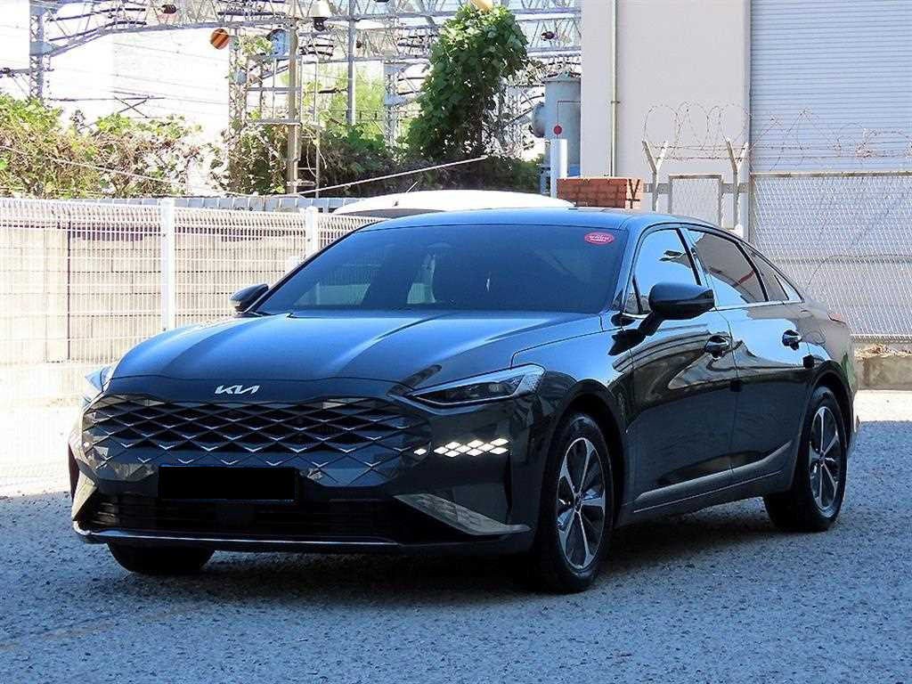 Kia K8 — photo 03