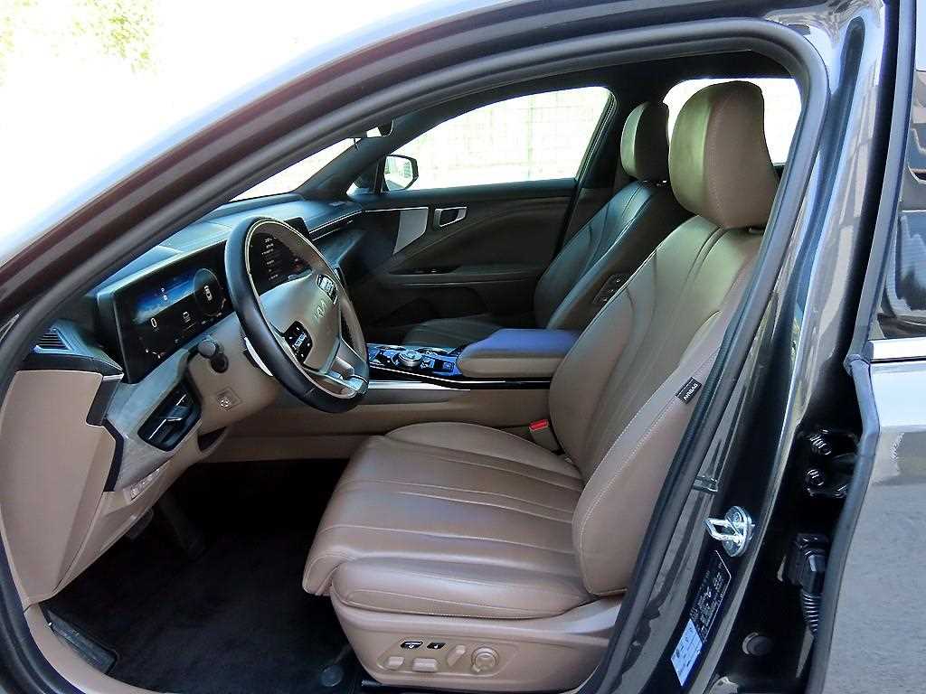 Kia K8 — photo 06