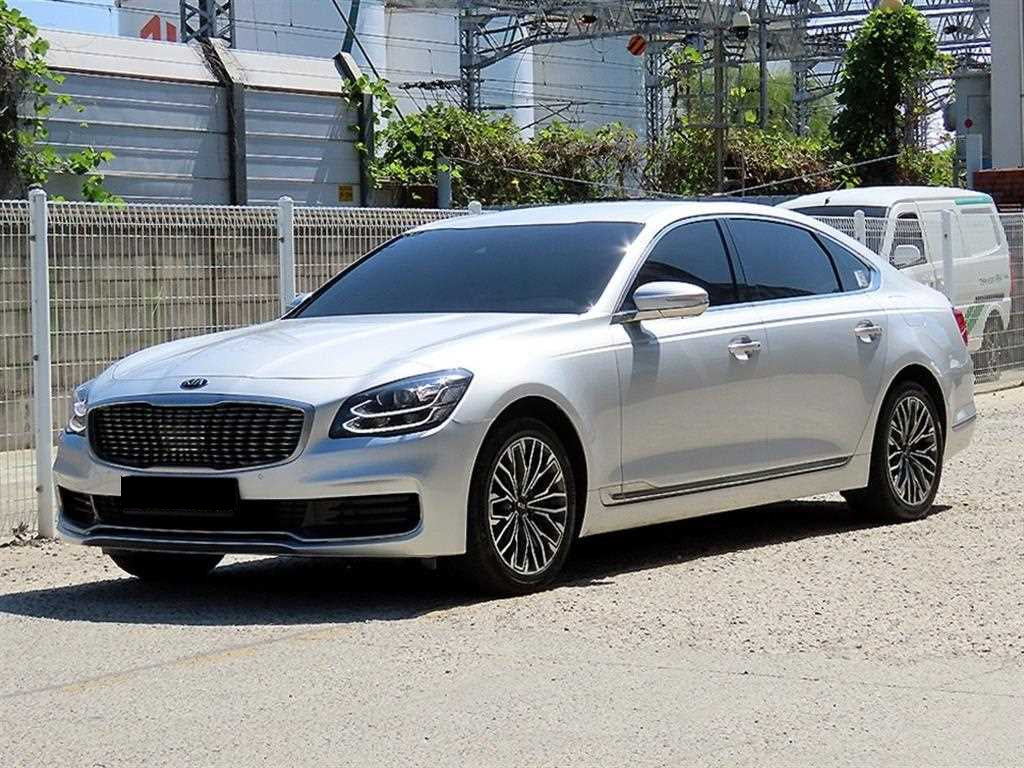 Kia K9 — photo 02