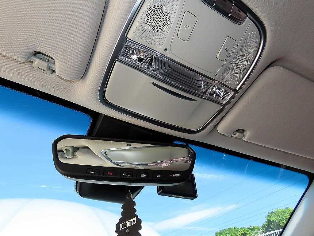 Kia K9 — photo 14