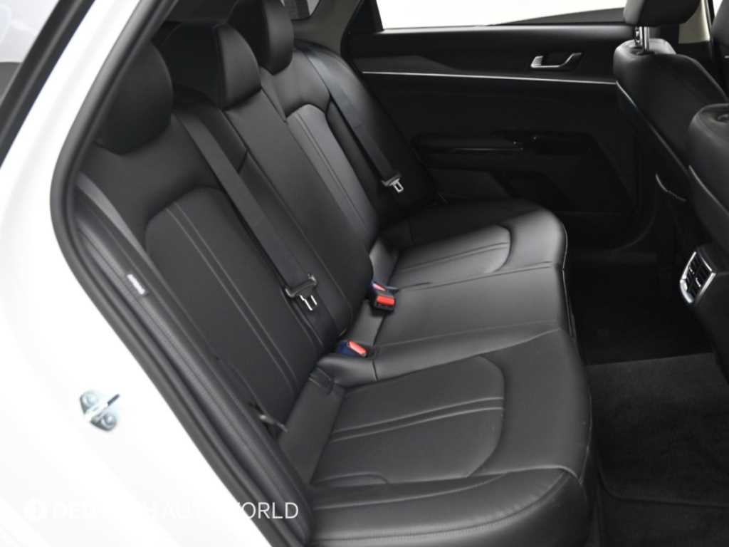 Kia K5 — photo 12