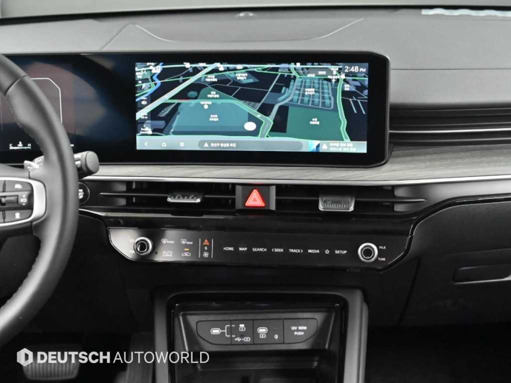 Kia K5 — photo 14