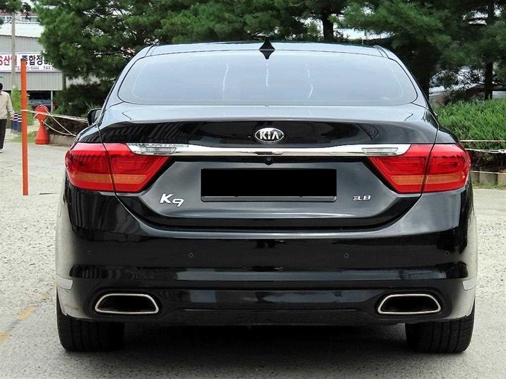 Kia K9 — photo 04