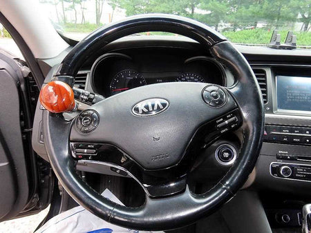 Kia K9 — photo 08