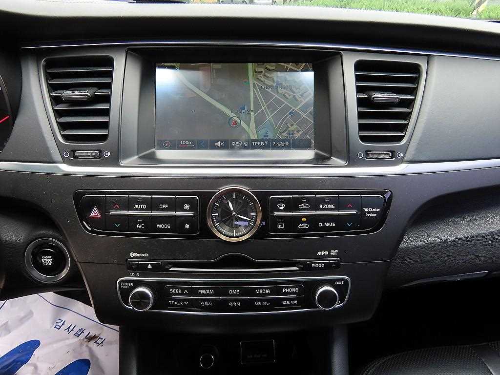 Kia K9 — photo 13