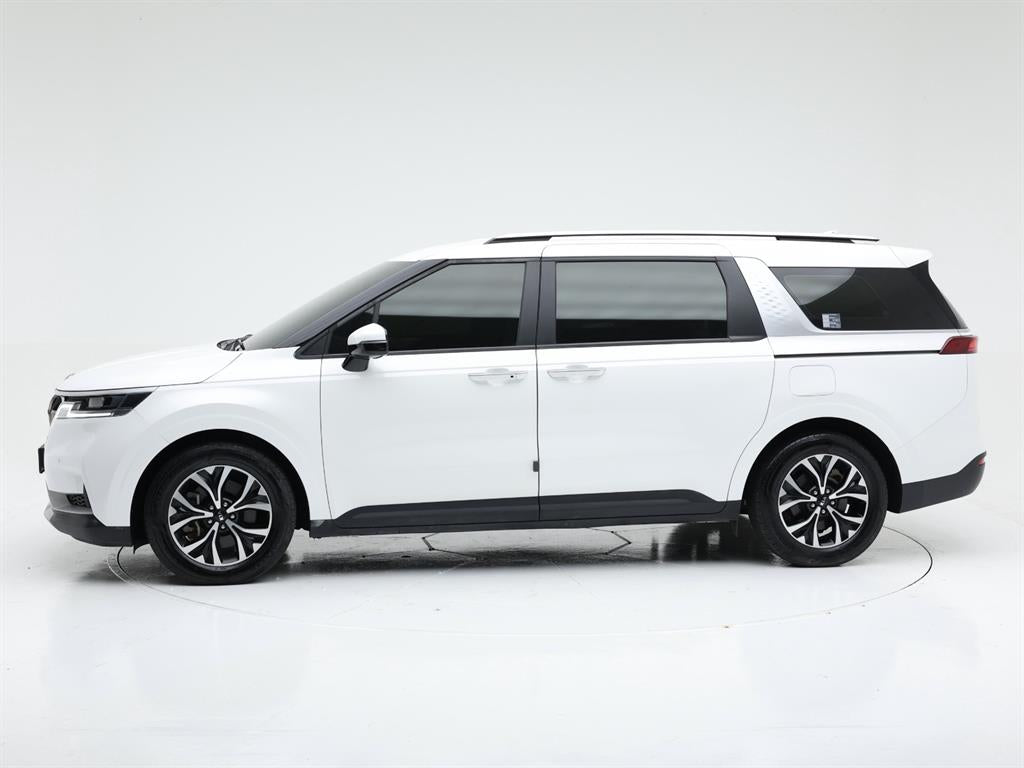 Kia Carnival — photo 03