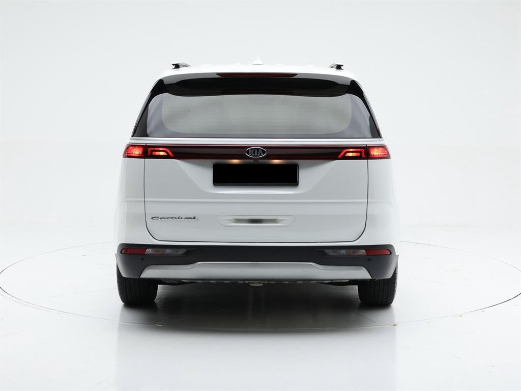Kia Carnival — photo 05