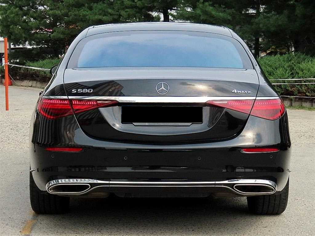 Mercedes-Benz S-Class — photo 04
