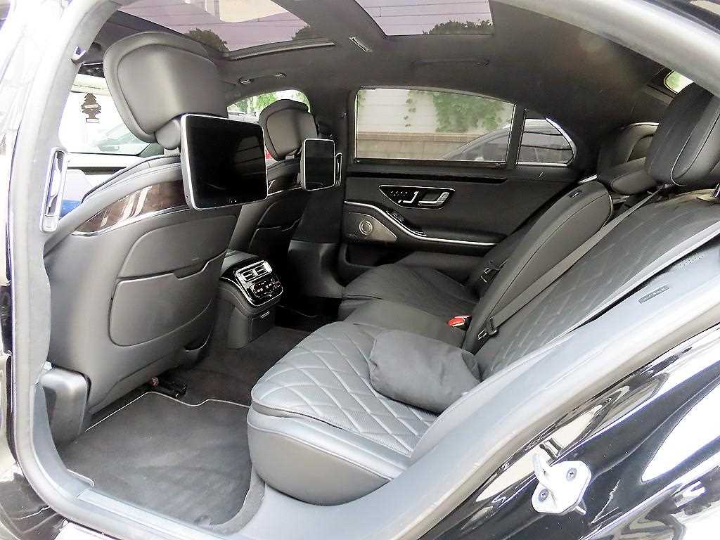 Mercedes-Benz S-Class — photo 06