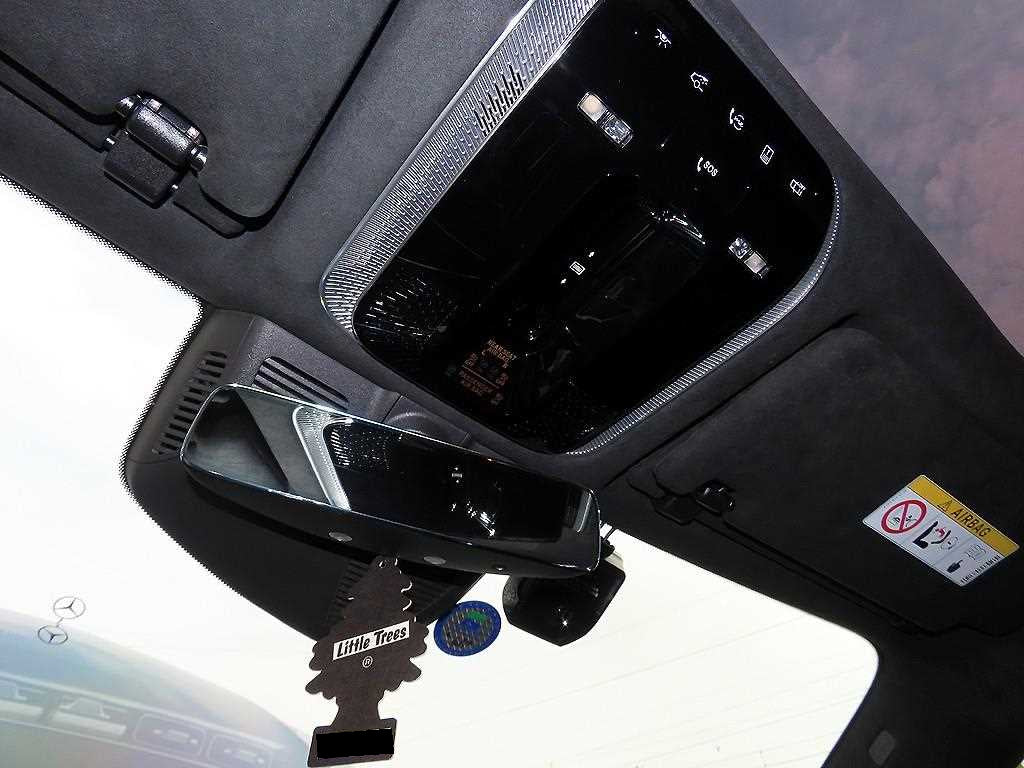 Mercedes-Benz S-Class — photo 15