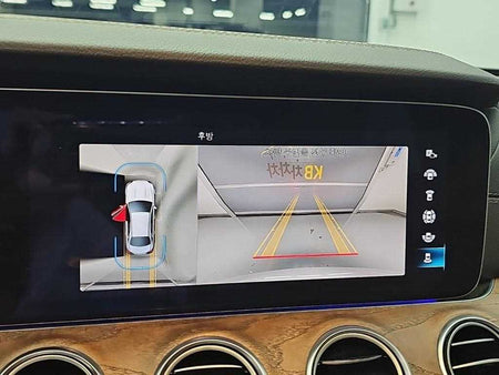 Mercedes-Benz E-Class — photo 16