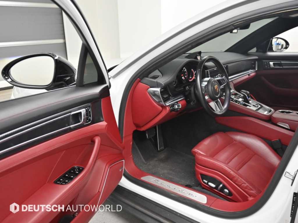 Porsche Panamera — photo 11