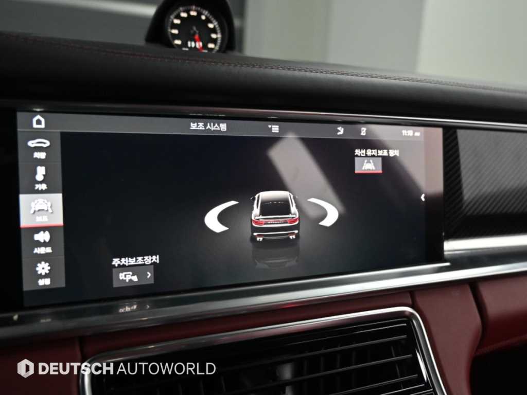 Porsche Panamera — photo 17