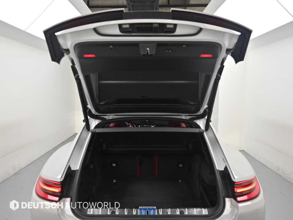 Porsche Panamera — photo 19