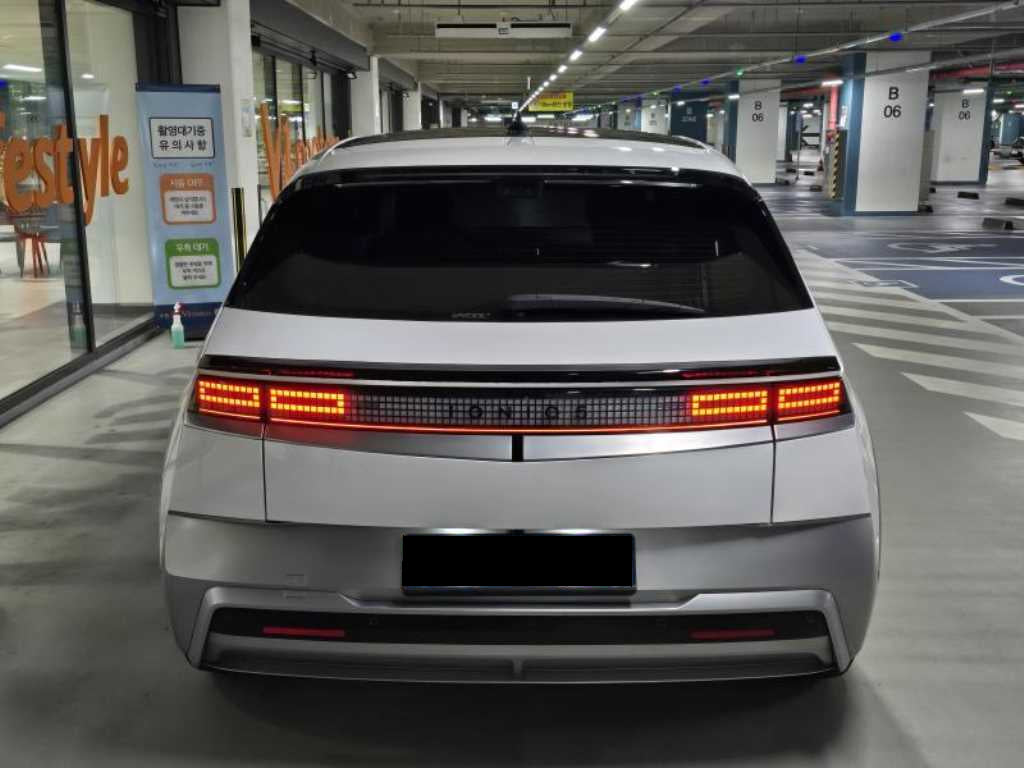 Hyundai Ioniq5 — photo 05