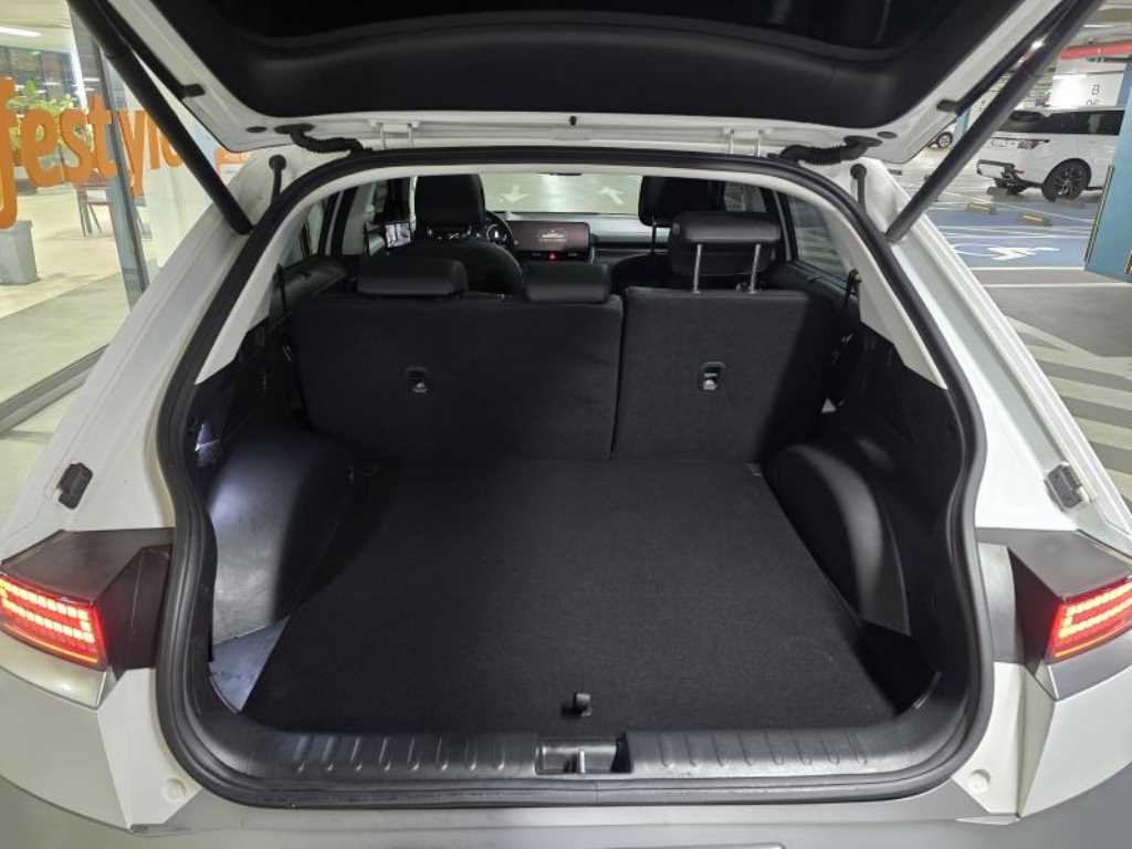 Hyundai Ioniq5 — photo 17
