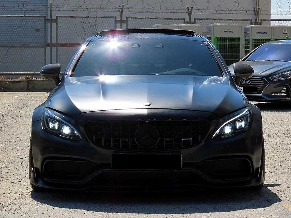 Mercedes-Benz C-Class — photo 01
