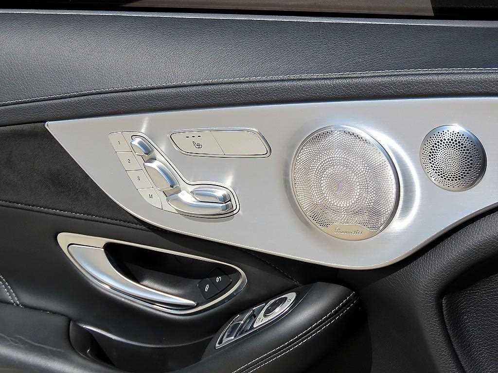 Mercedes-Benz C-Class — photo 12