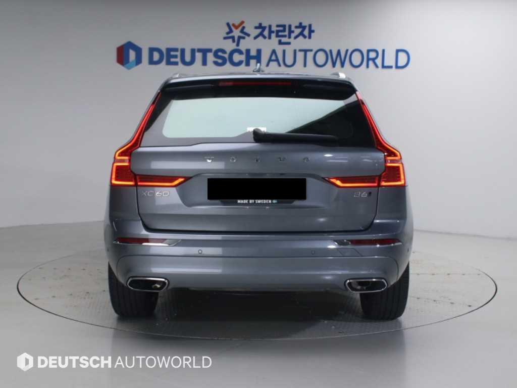 Volvo XC60 — photo 04