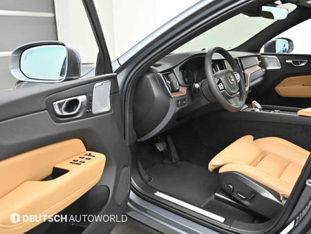 Volvo XC60 — photo 11