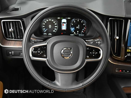 Volvo XC60 — photo 13