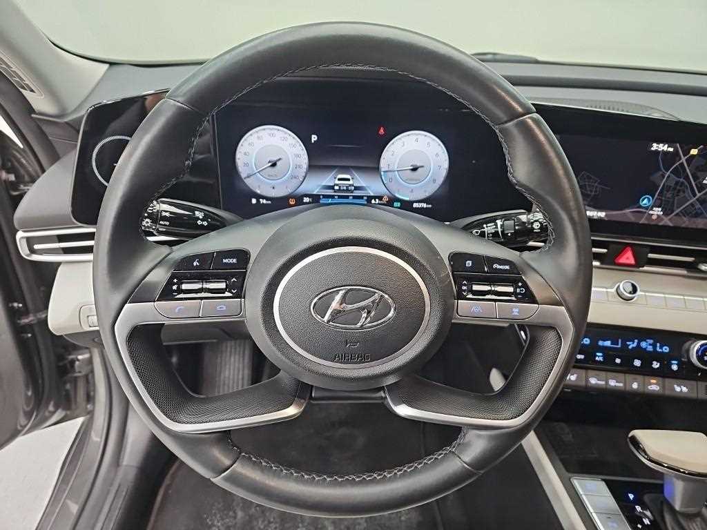 Hyundai Avante — photo 07