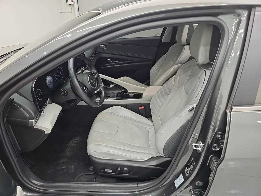 Hyundai Avante — photo 10