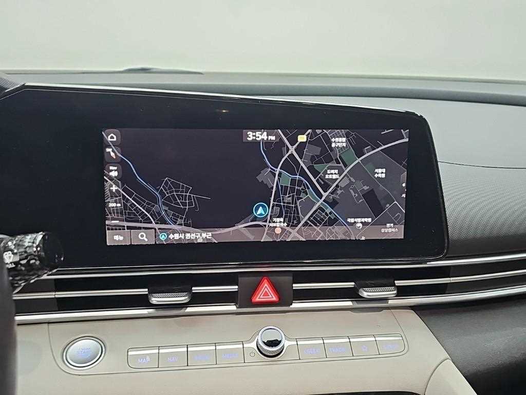 Hyundai Avante — photo 14