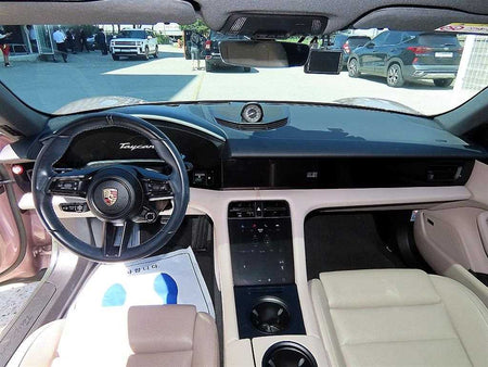 Porsche Taycan — photo 07