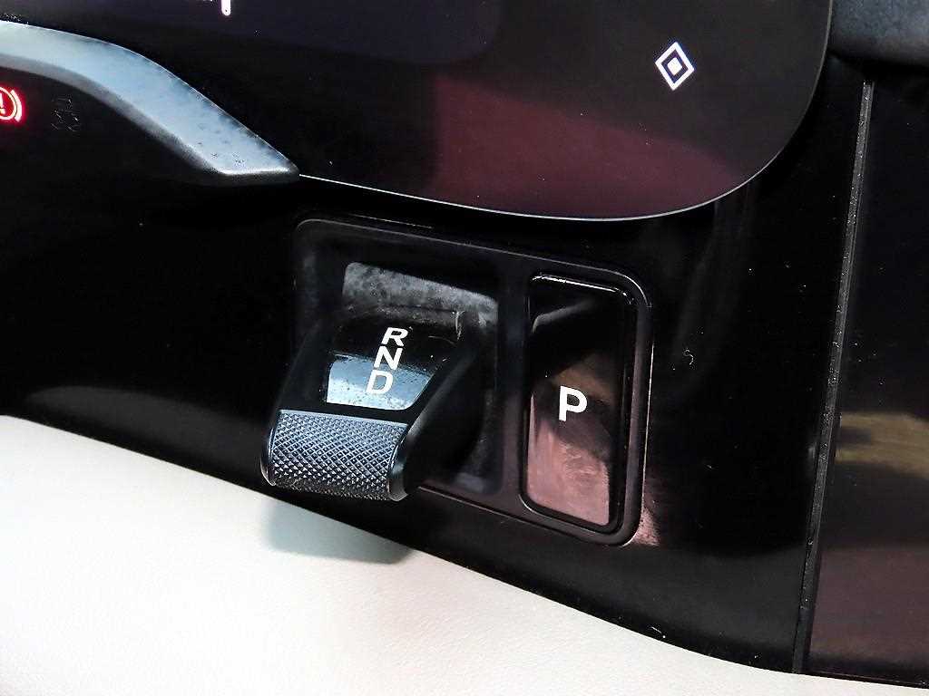 Porsche Taycan — photo 12