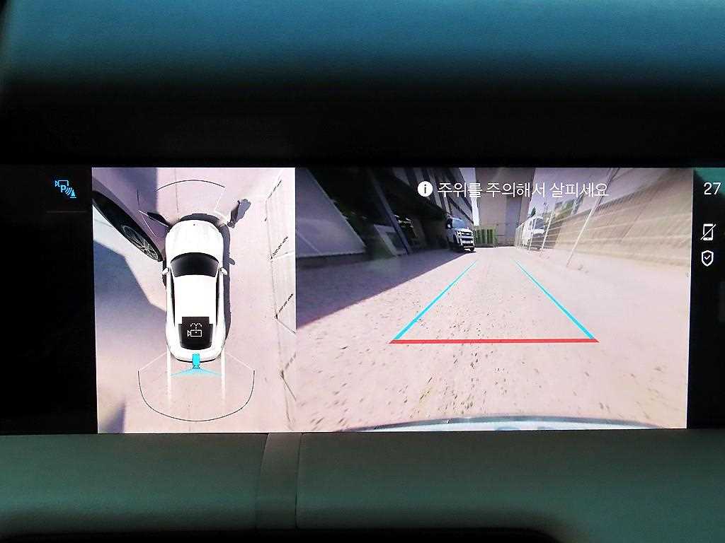 Porsche Taycan — photo 16