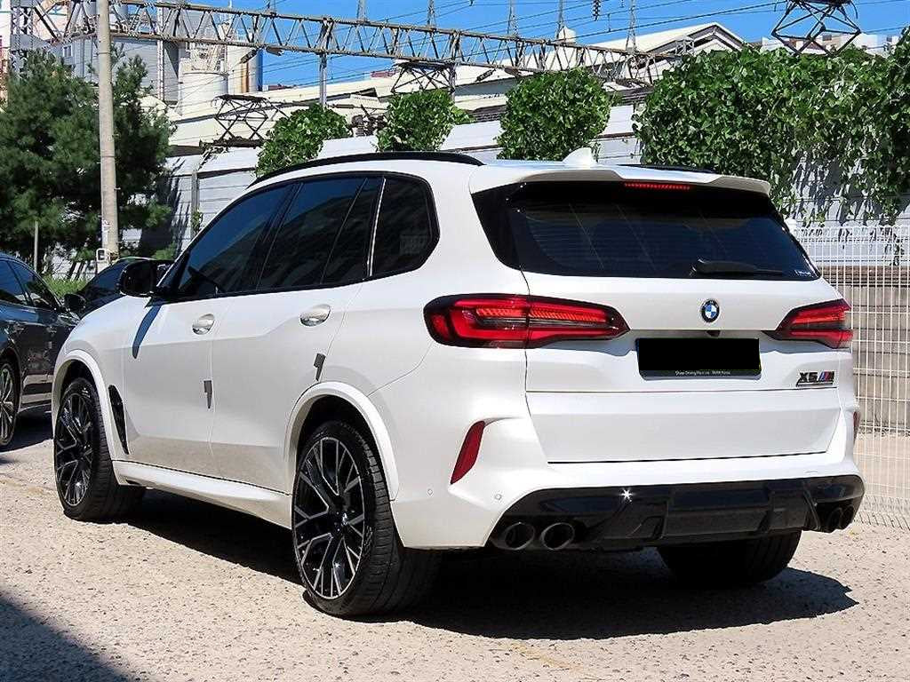 BMW X5M — photo 03