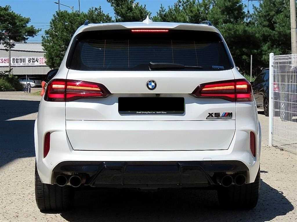 BMW X5M — photo 04