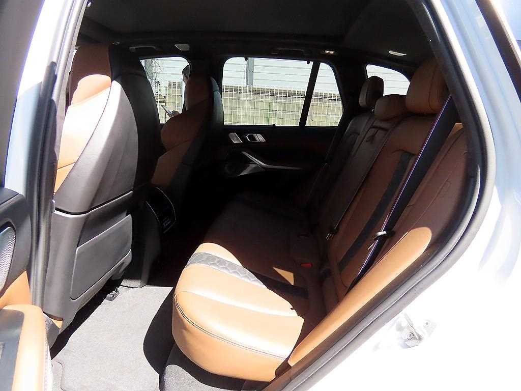 BMW X5M — photo 06
