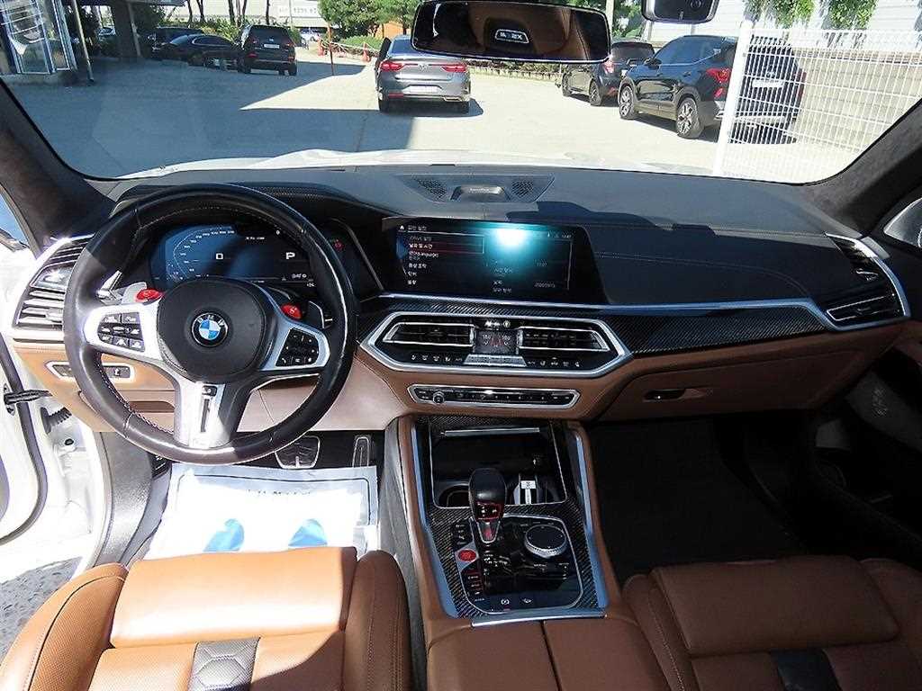 BMW X5M — photo 08
