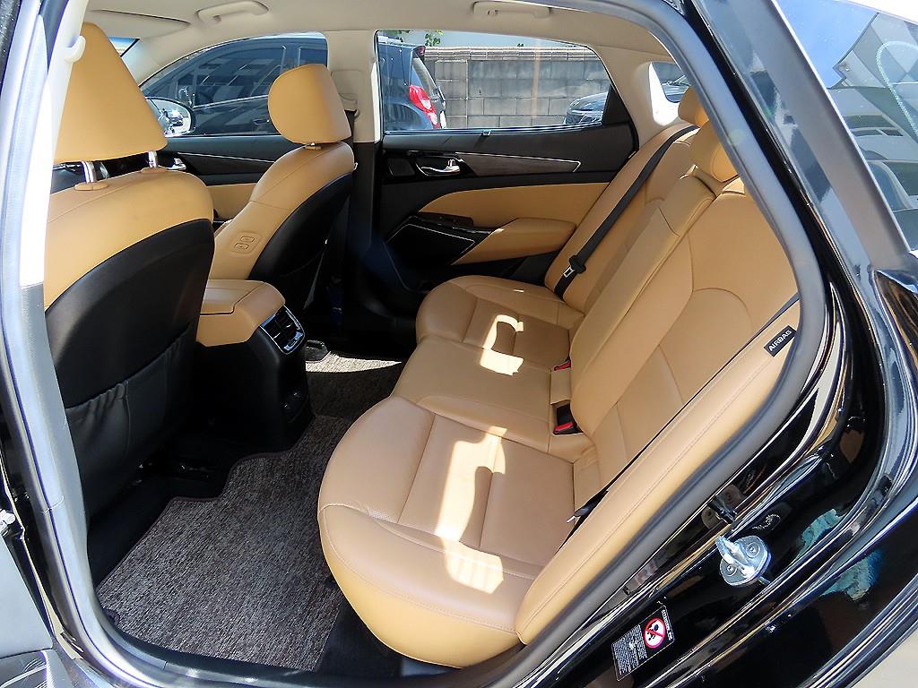Kia K7 — photo 06