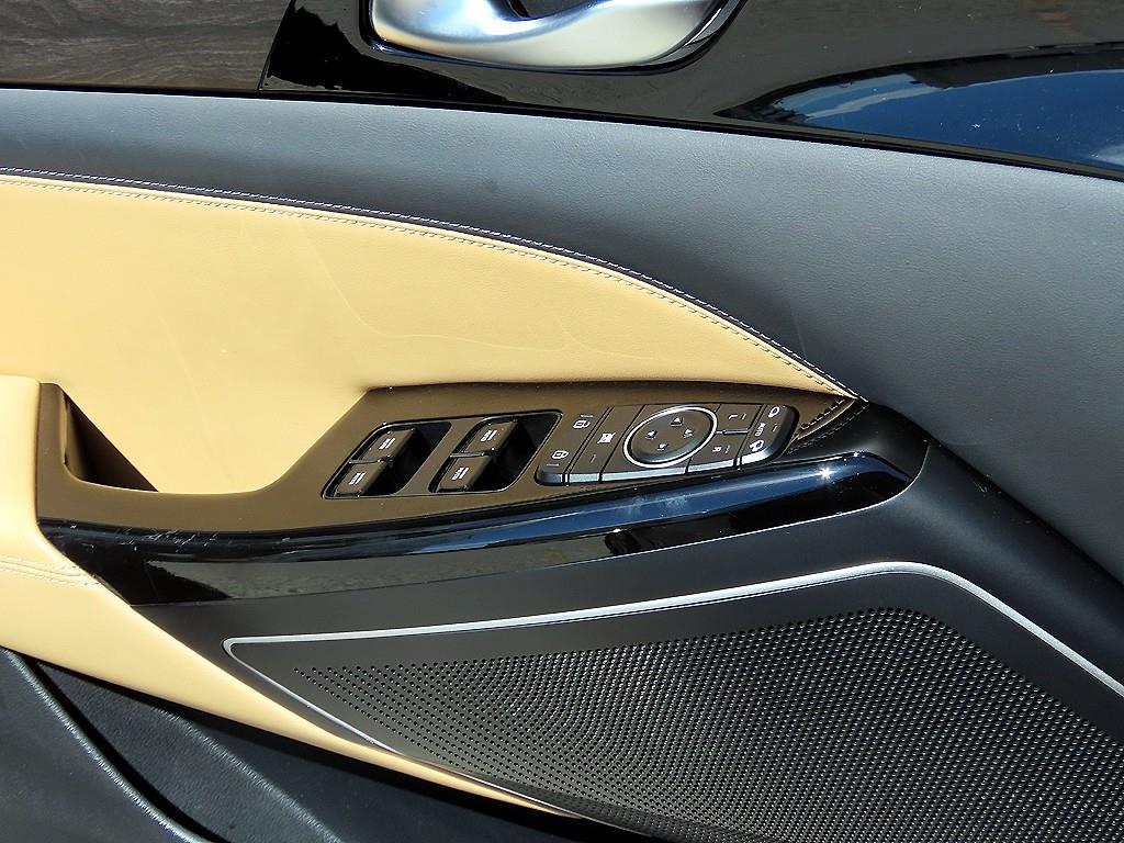 Kia K7 — photo 12