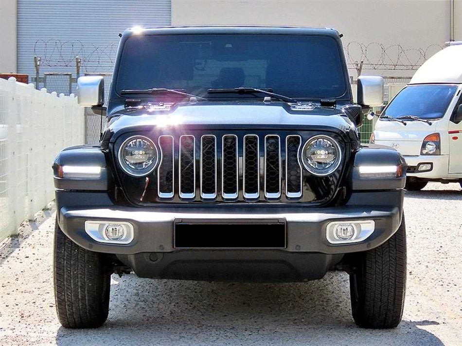 Jeep Wrangler — photo 01