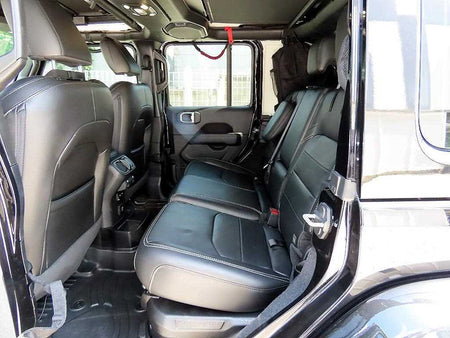 Jeep Wrangler — photo 06