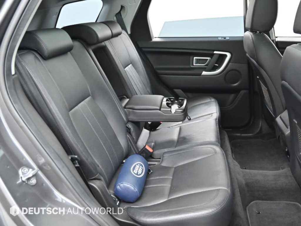Land Rover Discovery Sport — photo 12