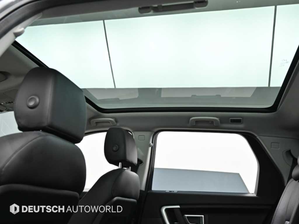 Land Rover Discovery Sport — photo 18