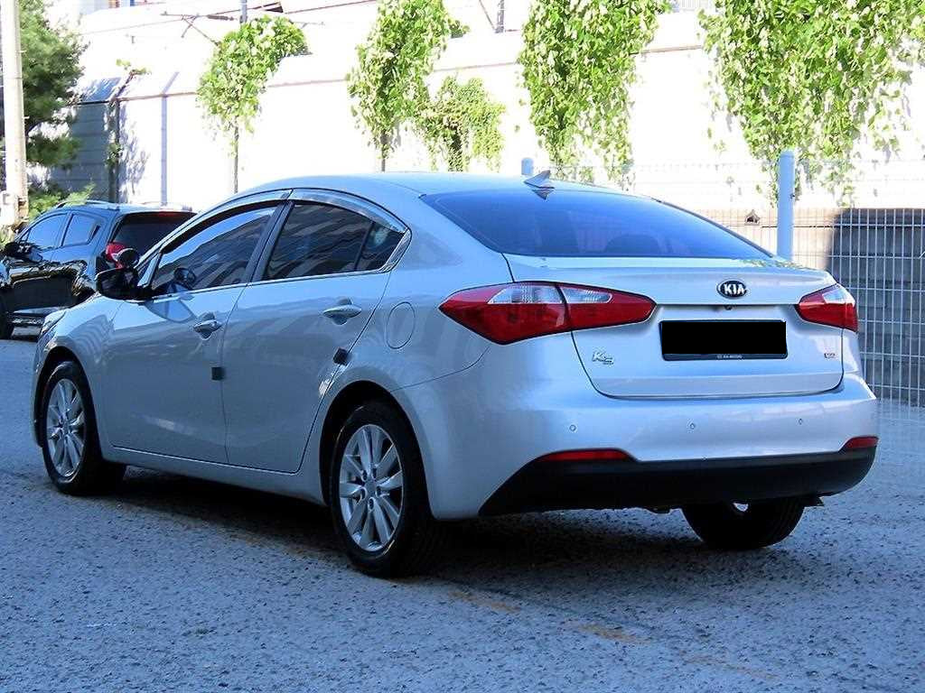 Kia K3 — photo 03