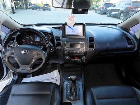 Kia K3 — photo 07