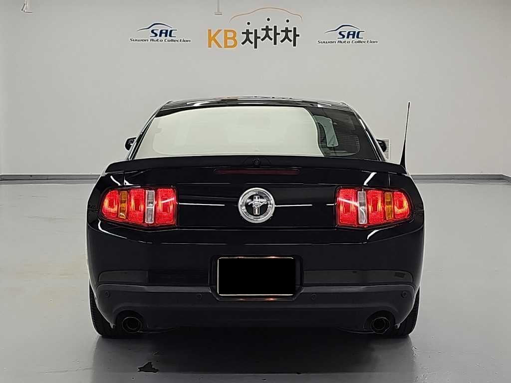 Ford Mustang — photo 03