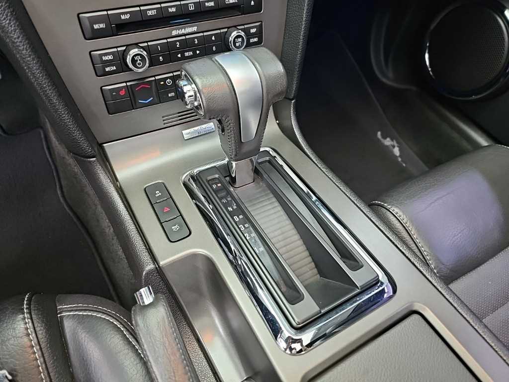 Ford Mustang — photo 08