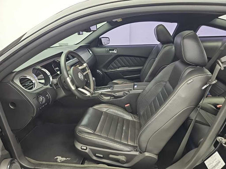 Ford Mustang — photo 11