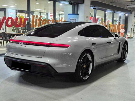 Porsche Taycan — photo 04
